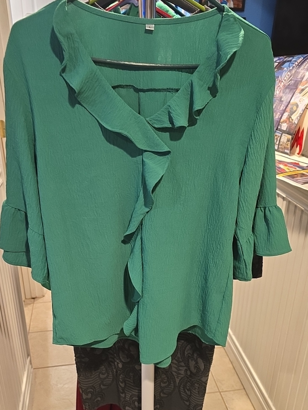 Source Unknown Green Ruffle-Front Blouse